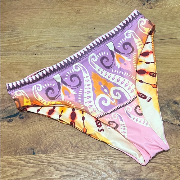 Agua Bendita Penelope Leva High Waist Reversible Swim Bottom Size XL Reg. $130 - Picture 5 of 11